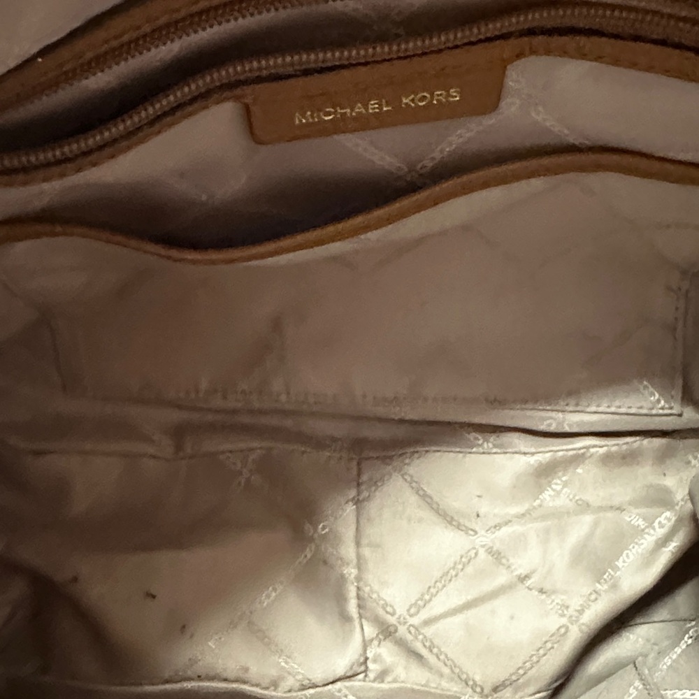 MICHAEL Michael Kors Tan and Black Hobo Bag - Picture 2 of 3